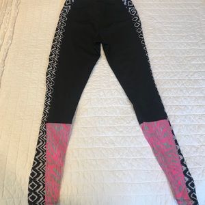ONZIE Ankle Length Workout Leggings